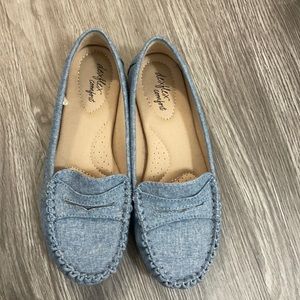 Blue ballet flats